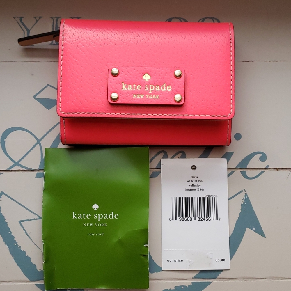 Kate spade wellesley coin case
